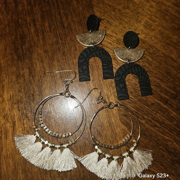 Earrings Set - Picture 1 of 1
